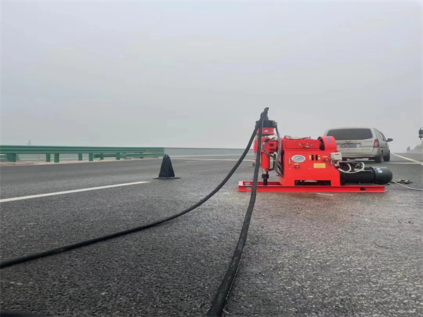 双江马路路基路面开裂下沉注浆加固灌浆